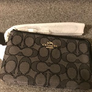 Coach wallet with wristlet